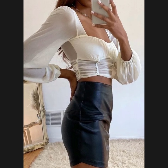 Lulu’s Ivory Ruched Love Me Crop Top w/ Long Bell Sleeves | Size XS - Picture 4 of 9